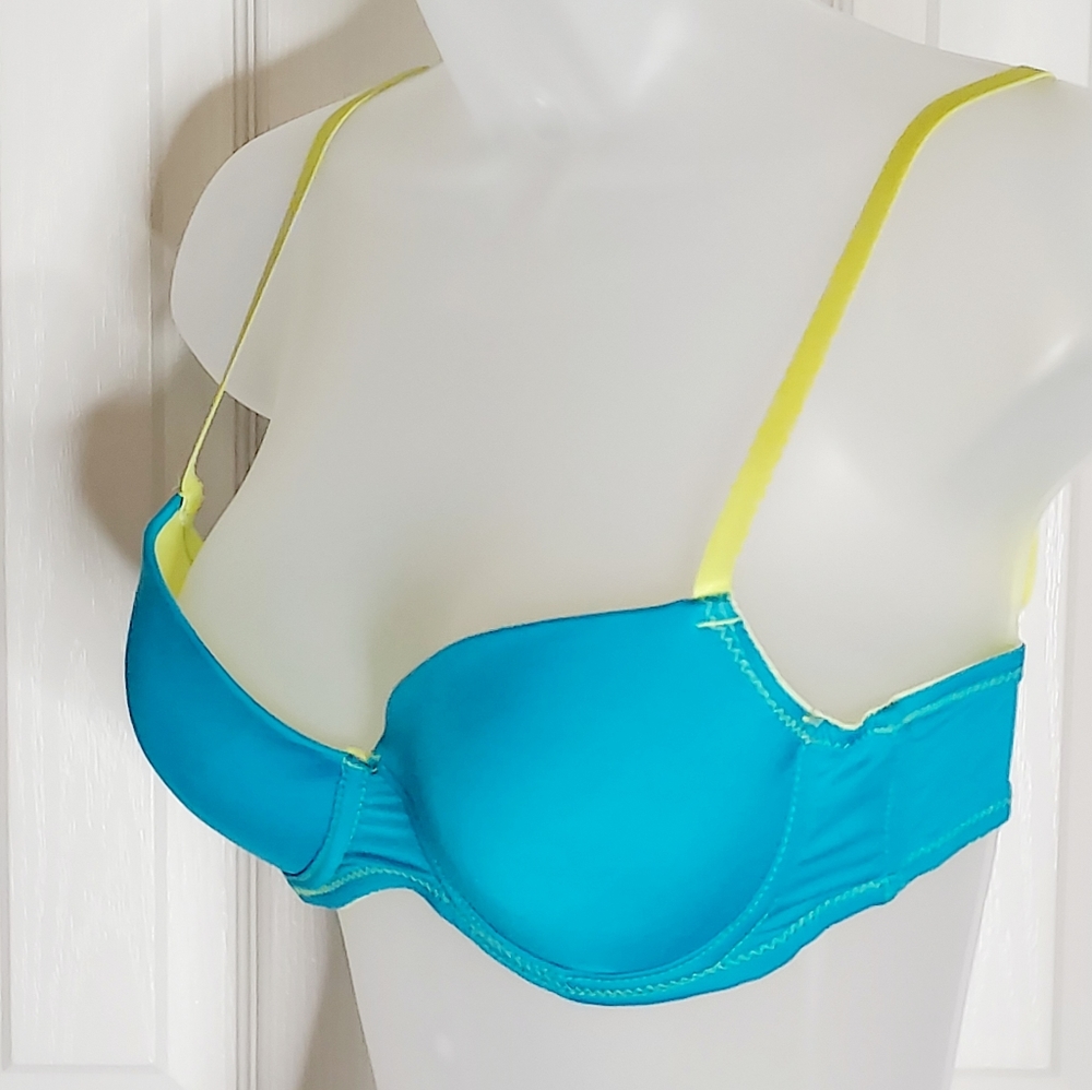 💙Joe Boxer>>>blue & yellow bra 🤍34B